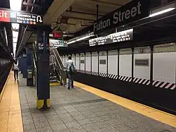 Mittelbahnsteig der Broadway–Seventh Avenue Line