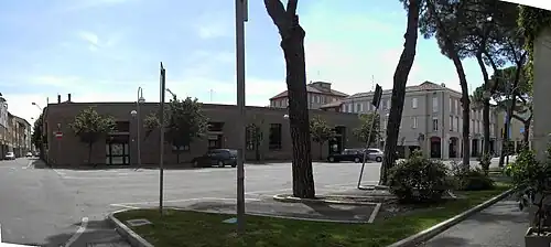 Markt und Casa del Popolo