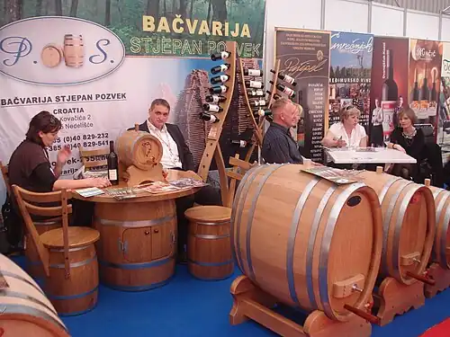 Weinfässer auf der Messe GAST 2012. in Split, Kroatien, ausgestellt