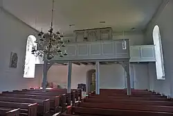 Blick zur Empore mit Orgel