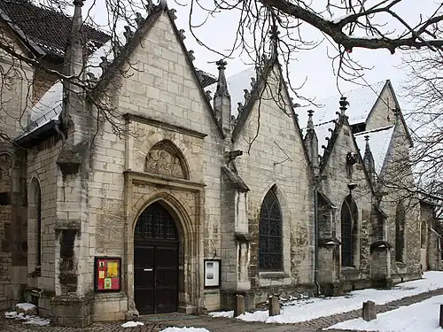 Südliche Seitenkapellen aus dem 14. Jahrhundert