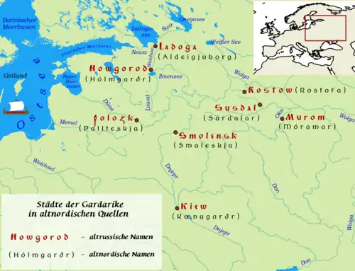 Eine Landkarte, die von der Ostsee bis zur Wolga und vom heutigen Finnland bis zu den Flüssen Dnjepr und Don reicht; eingezeichnet sind mehrere Städte, von denen jeweils die russische und die altnordische Namensform angegeben wird.