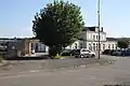 Bahnhof Langres, links der ehemalige Unterstand der Zahnradbahn