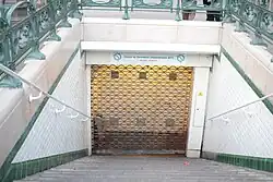 Südlicher Zugang zum USFRT an der Place de Valenciennes