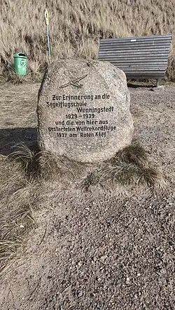 Gedenkstein Segelflugschule Wenningstedt