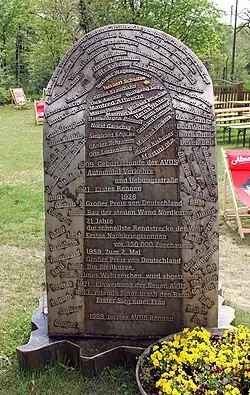 AVUS-Denkmal an der Berliner Spinnerbrücke[7]