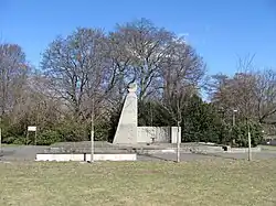 Platz des 23 April: Denkmal für die Köpenicker Blutwoche