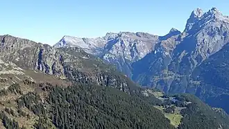 Sunnig Grat (links der Bildmitte) vom Geissberg