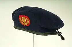 Blaues Barett eines Dienstführenden Beamten der Gendarmerie