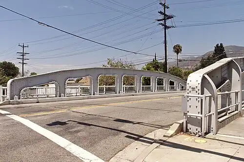Vierendeelträger-Brücke in Glendale/USA mit Bögen als Obergurte, 1937