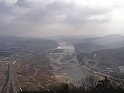 Blick auf die Stadt und den Geumgang