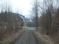 Geyersdorf, Pfeiler der ehem. Eisenbahnbrücke (2016)