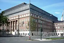 Ostflügel, Haupteingang an der Rüttenscheider Straße