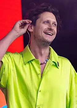 Mainnie bei Glastonbury 2024