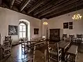 Rittersaal mit Balkendecke und Vorhangbogenfenstern, Ostflügel