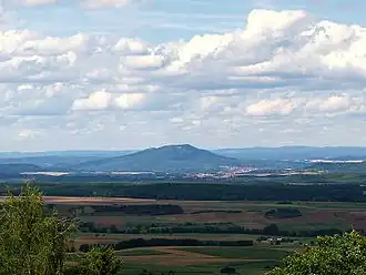 Blick von der Schwedenschanze (Haßberge, Unterfranken) zu den Gleichbergen