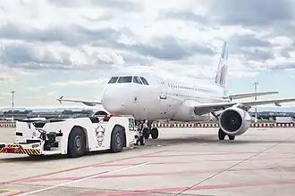 Goldhofer Bison D 1500 beim Pushback