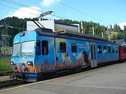 Triebwagen BDe 4/4 II 34 mit Werbeanstrich für den Ostschweizer Tarifverbund Ostwind in Gontenbad