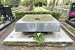 Grab von Xawery Dunikowski in Warschau