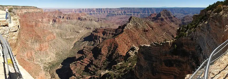 Panorama von Angels Window über Freya Castle, Vishnu Temple, Krishna Shrine (rechts) und Rama Shrine (links)