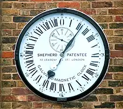 Shepherd gate clock am Royal Greenwich Observatory mit 24-Stunden-Einteilung