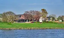 Grietherort – Inselgasthof Nass – Ansicht vom Rheinstrom