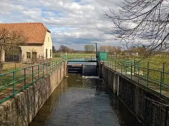 Abzweig der Kleinen Spree bei Großdubrau, Blick flussaufwärts zur Großen Spree