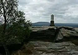Blick vom Großen Zschirnstein zum Hohen Schneeberg (Děčínský Sněžník)