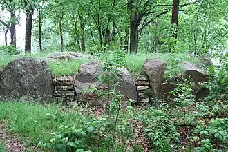 Grab 1 in restauriertem Zustand