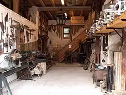 Eingangsbereich zu den verschiedenen Abteilungen der Handwerksbereiche