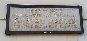 Gedenktafel am Wohnhaus Mahlers, Gustav-Adolf-Str.&nbsp;12 (2022)