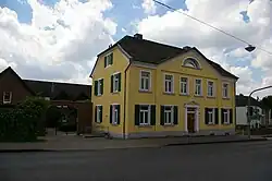 Gut Höschen, Hausingen / Köttingen, Einmündung Trompeter Str. in die B 8