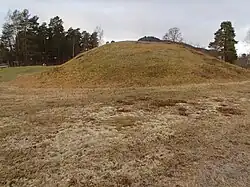 Der Grabhügel Tingstajalabacken