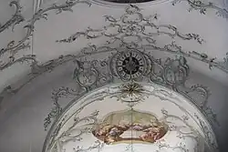 Stuckdekor am Chorbogen, Chorfresko mit der Abendmahlszene