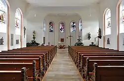 Blick zum Chor in der Kirche