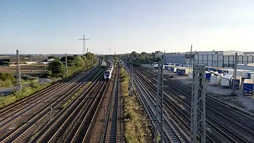Bahnhof Hürth-Kalscheuren, einfahrender Zug der Linie RB 48