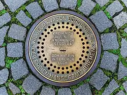 Das „Bremer Loch“ nahe dem Haus der Bürger­schaft&nbsp;– eine Spendenplatte