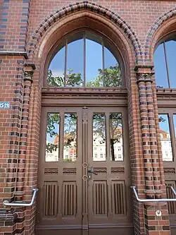 Eingangsportal, 2014