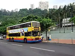 Hauptzugang – City Bus[5] Linie 5B, 2009