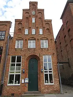 Backhaus Alfstr. 32, nicht mehr richtig gotisch, noch nicht richtig Renaissance