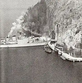 HMS Sundsvall vor Tunneleingang, 1968