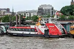 Die Hamburgensie am Betriebsponton St.&nbsp;Pauli Fischmarkt (2022)
