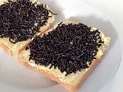 Weißbrotscheiben mit Hagelslag