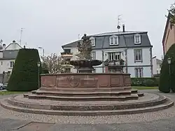 Bienenbrunnen