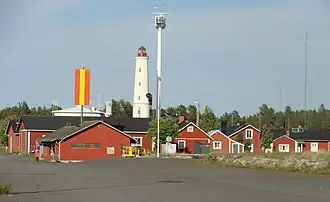 Leuchtturm und Gebäude, 2014