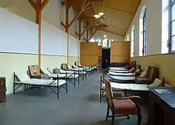 Rekonstruierter Schlafsaal vor dem Umbau