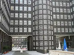 Sprinkenhof, Hamburg, 1927–1928, Innenhof