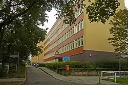 Hannaweg, neben Johann-Strauß-Grundschule