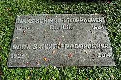 Hans Schindler-Loppacher (1896–1984) Industrieller. Dora Schindler-Loppacher (1923–2014). Grab, Friedhof Enzenbühl, Zürich