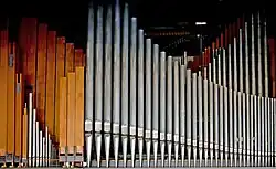 Harder-Völkmann-Orgel im Stockwerk Orgelprospekt